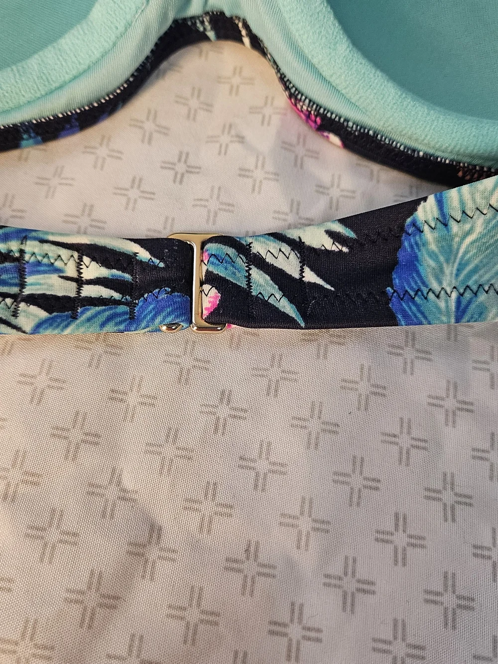 Shade & Shore 34C Padded Lined Halter Bikini Top Navy Blue Floral Tropical